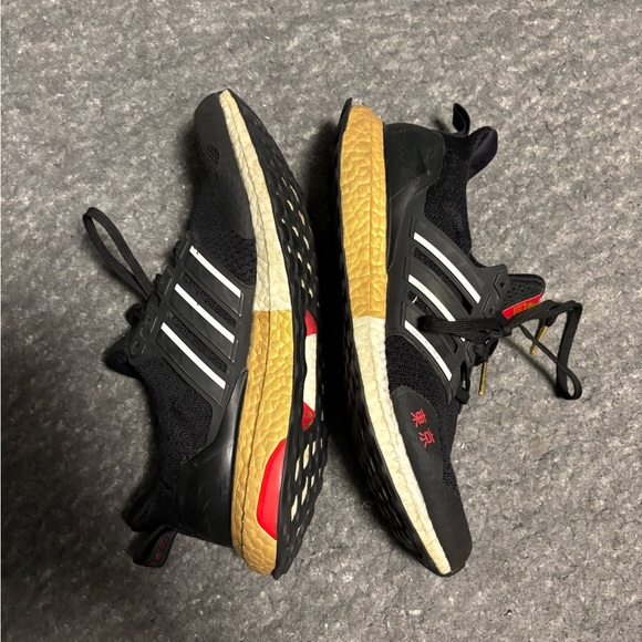 Adidas UltraBoost DNA Tokyo - Picture 4 of 10